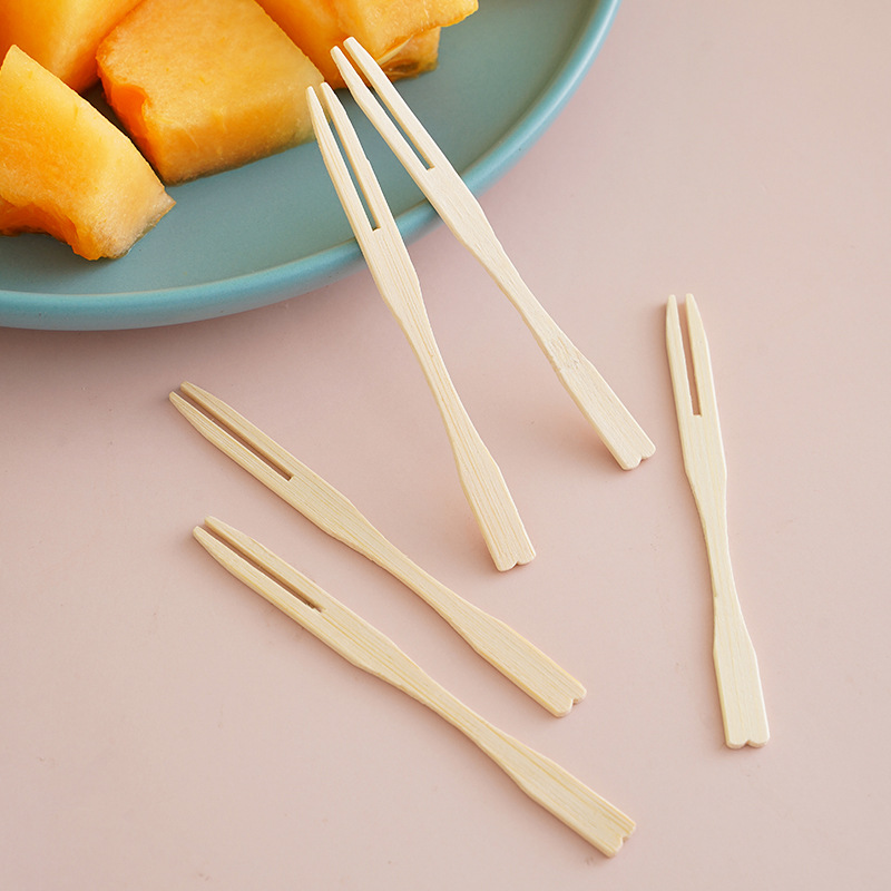 BambooMake.cn Bamboo Fruit Forks | heart design on the top